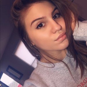 Meet your Posher, Candace